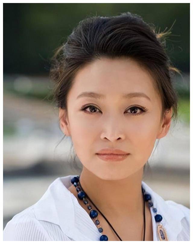 中戏大师刘天池,戏内老丁老婆王秀娥,戏外反差太大._表演_安杰_角色