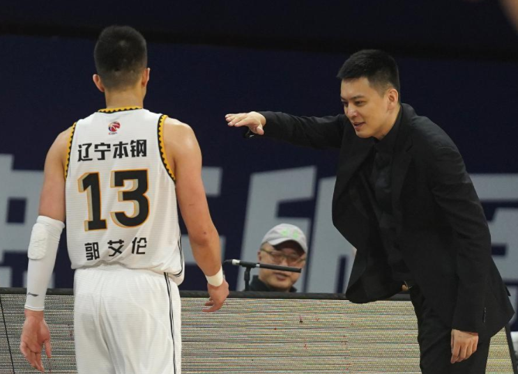 据透露,郭艾伦正式开始对抗训练,辽宁男篮终于有希望争夺冠军.