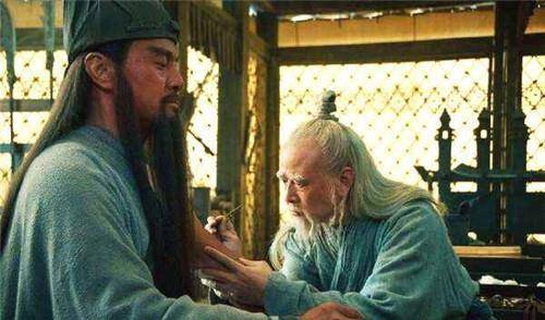 如果需要割开肉治疗病因,那么使用麻沸散就能够让病人像醉死一般,对