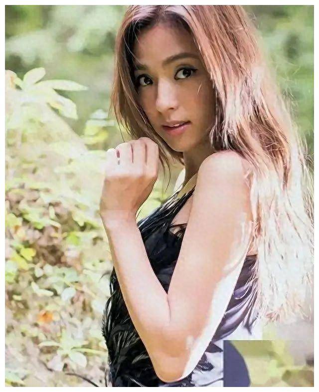 岛国尤物中村安:内衣女神露腹肌大赏,惊艳美丽,引领时尚.