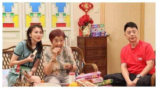 广东主持人阮星航52岁,与胡向真恩爱如初,婚后获双喜临门!