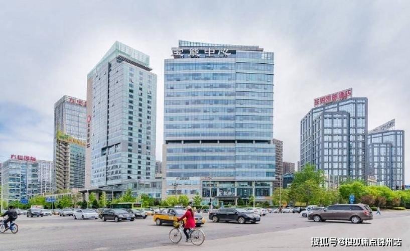 周边配套:幼儿园:西坝河第一幼儿园望京分园,望京新城幼儿园,花家地