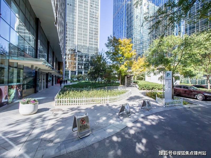 莱太花卉商城(三元桥店),凤凰汇购物中心,比如世界购物中心,三源里菜