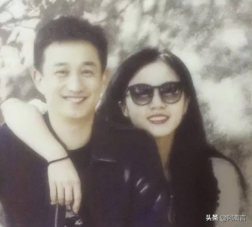 孙莉被黄磊追到手的时候才17岁,看了旧照后,才知道黄磊有多幸福_绯闻