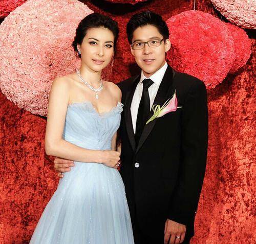 人生赢家霍启刚:迎娶跳水皇后,为人低调,居家带娃,惊现豪宅_郭晶晶