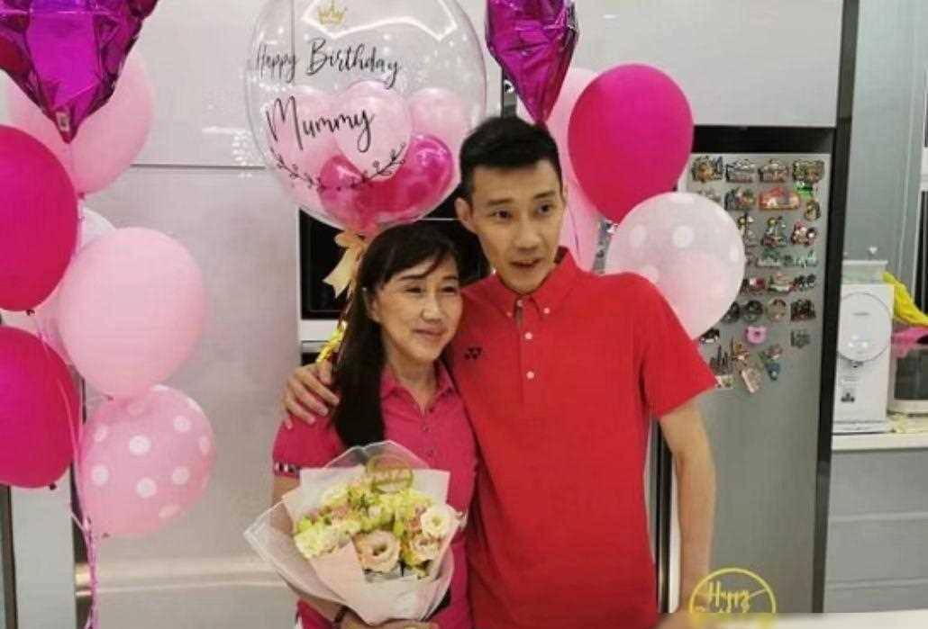 "悲情英雄"李宗伟:为治病症电疗33次喉咙全烂,吃饭时要喷麻_生活_羽毛