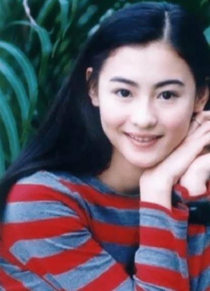 有一种"同框"叫景甜张柏芝,原来美貌在年轻面前,这么不堪一击_时候