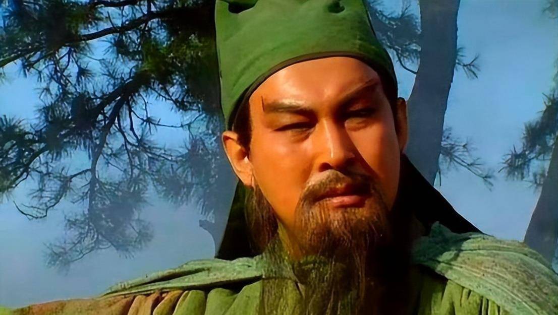 人们公认的猛将关羽,世人皆称他为"武圣",一手青龙偃月刀使的虎虎生风