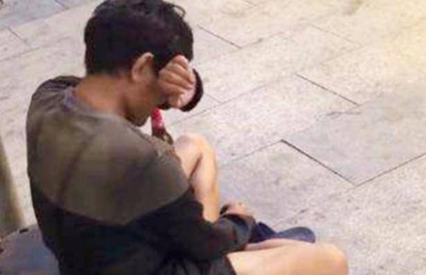 他是华强北"山寨手机之王",坐拥亿万财富,为何如今痴傻流落街头_金陵