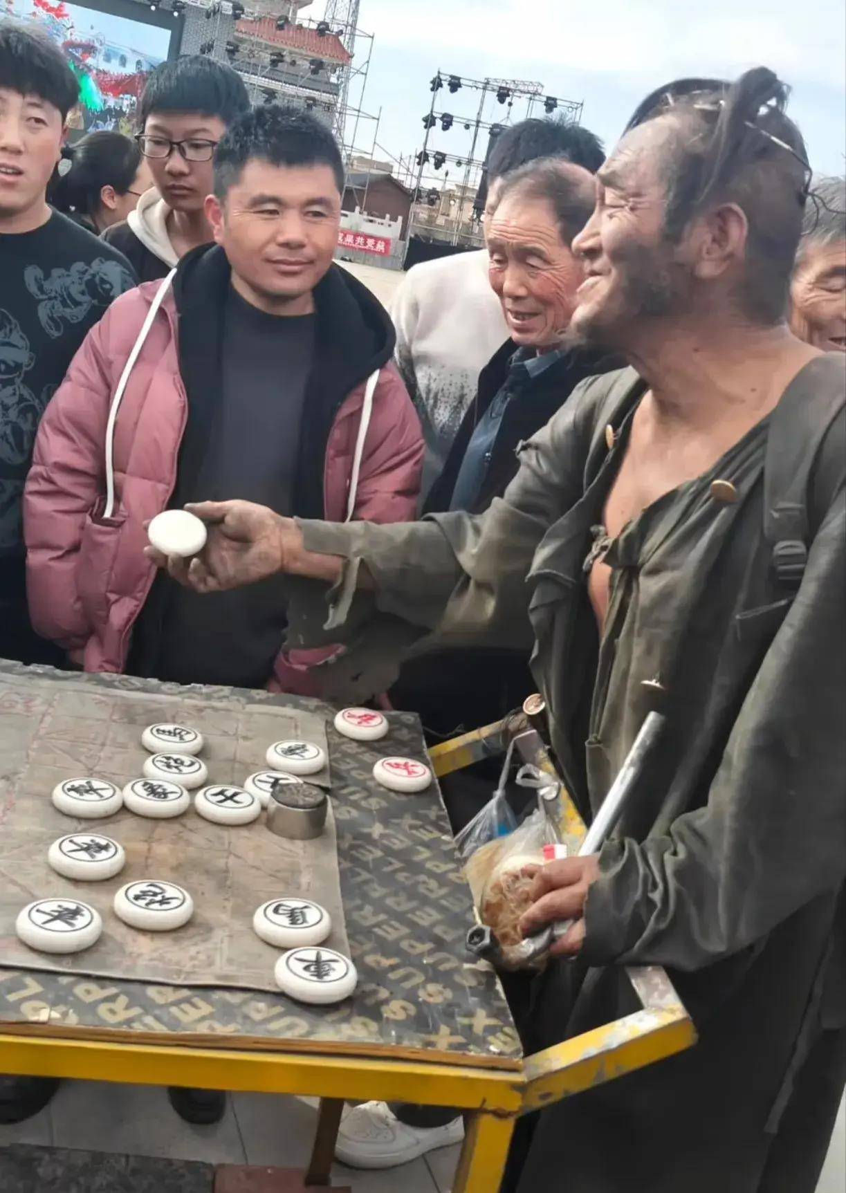 流浪棋王邓友邦,输给国外人后一蹶不振?