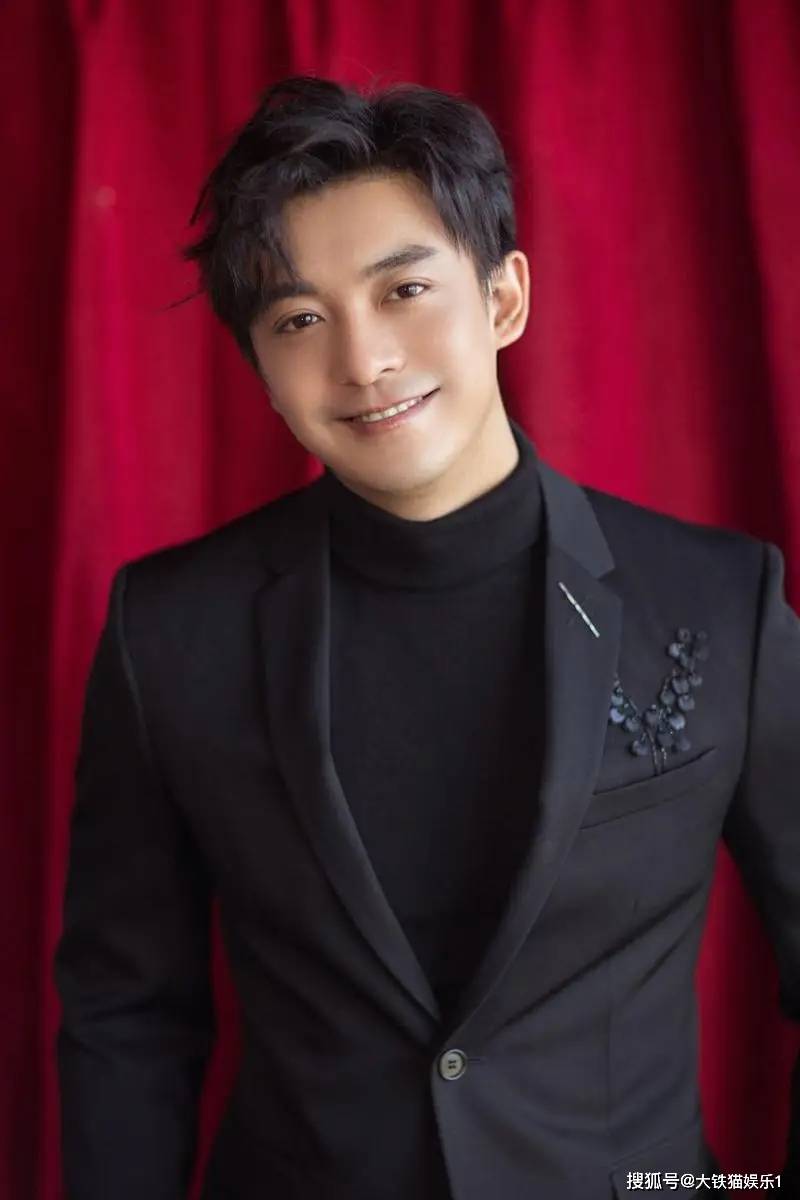 难怪贾乃亮不拍戏去带货了,旗下公司10员猛将,个个