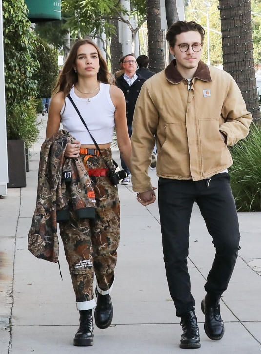 小贝一家最近麻烦不断_交往_贝克汉姆_妮可拉·佩尔茨