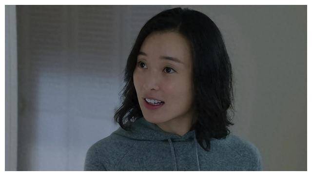 一边是年迈的父母,一边是新娶的老婆,陈俊生夹在中间,难以做人.