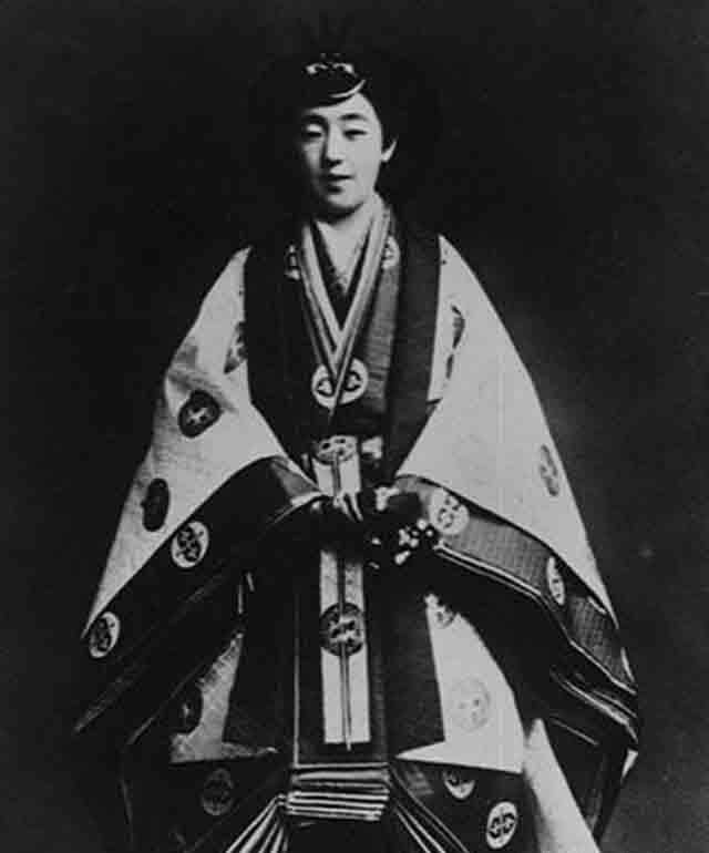 连生4胎无一子,婆婆挤兑:不生儿子的肚皮;丈夫决定自己上_天皇_皇室