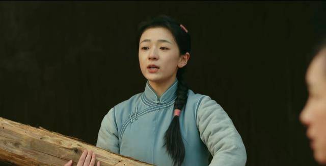 苟胜娘告诉苟胜自己路上饿了,就买点吃的.