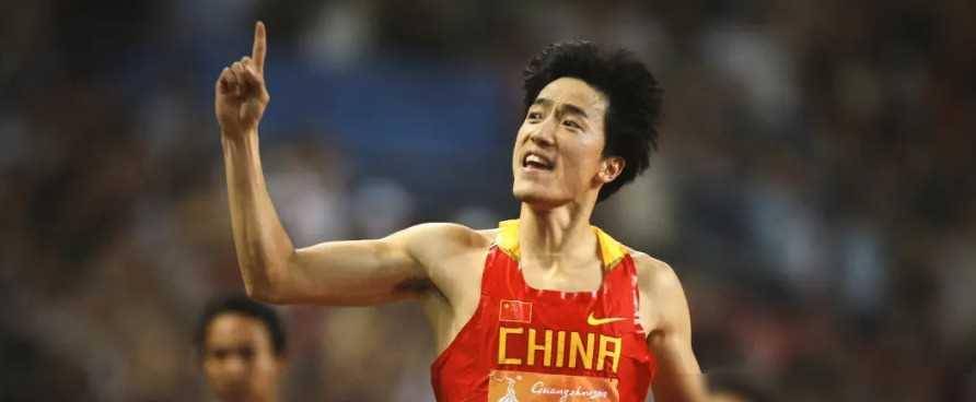 退役后,刘翔仍然保持了与体育相关的职务,作为上海市体育局团委副领导