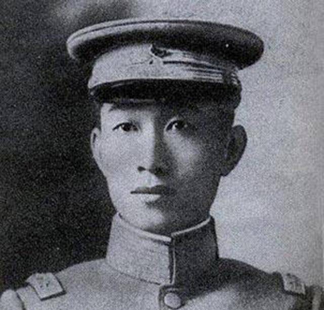 "士官三杰"蔡锷,领导护国运动名扬四海,是英雄还是乱世魔王?