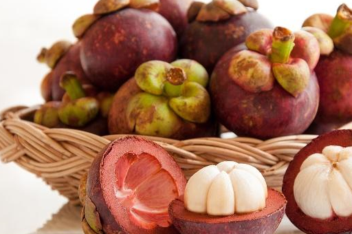 买山竹别只会挑漂亮的,"这三点"看准了,个个香甜多汁_水果_弹性_竹果