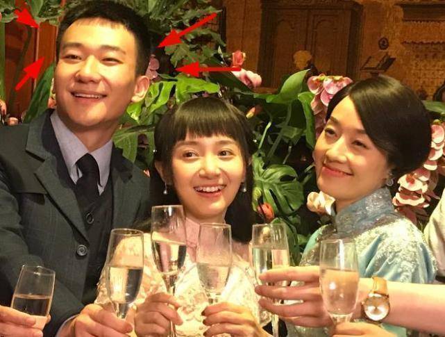 靠在男生肩膀吃蛋糕不避嫌,小18岁绯闻男友也在场_高伟光_好朋友_关系