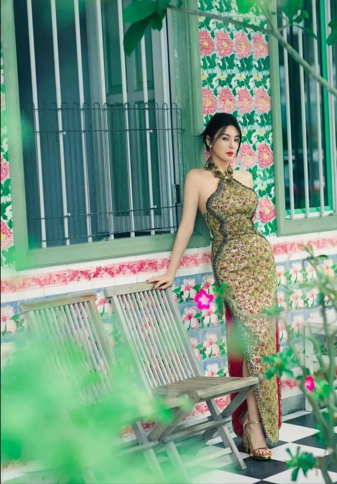 杨幂张雨绮旗袍写真大赏:身材真丰腴秒变"大号水蜜桃",性感又迷人