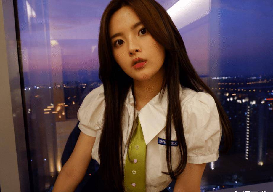 《理想之城》还未播,网传杨超越出演武侠剧,男主是当红实力演员_影视