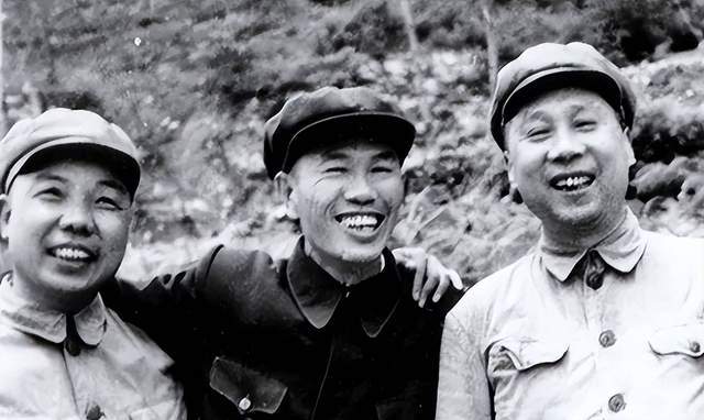 沈阳军区司令邓华刚报到便发怒:3000多平米,我好意思住进去吗_东北