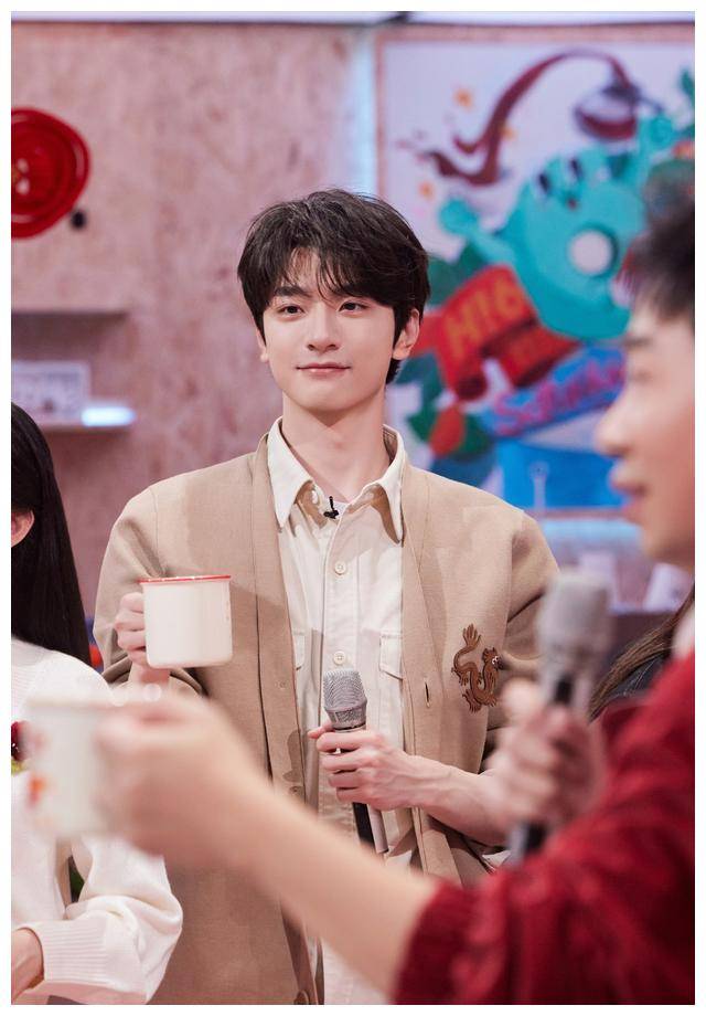 林一与周也恋爱甜蜜,却频繁吵架引人好奇._观众_剧中_爱情