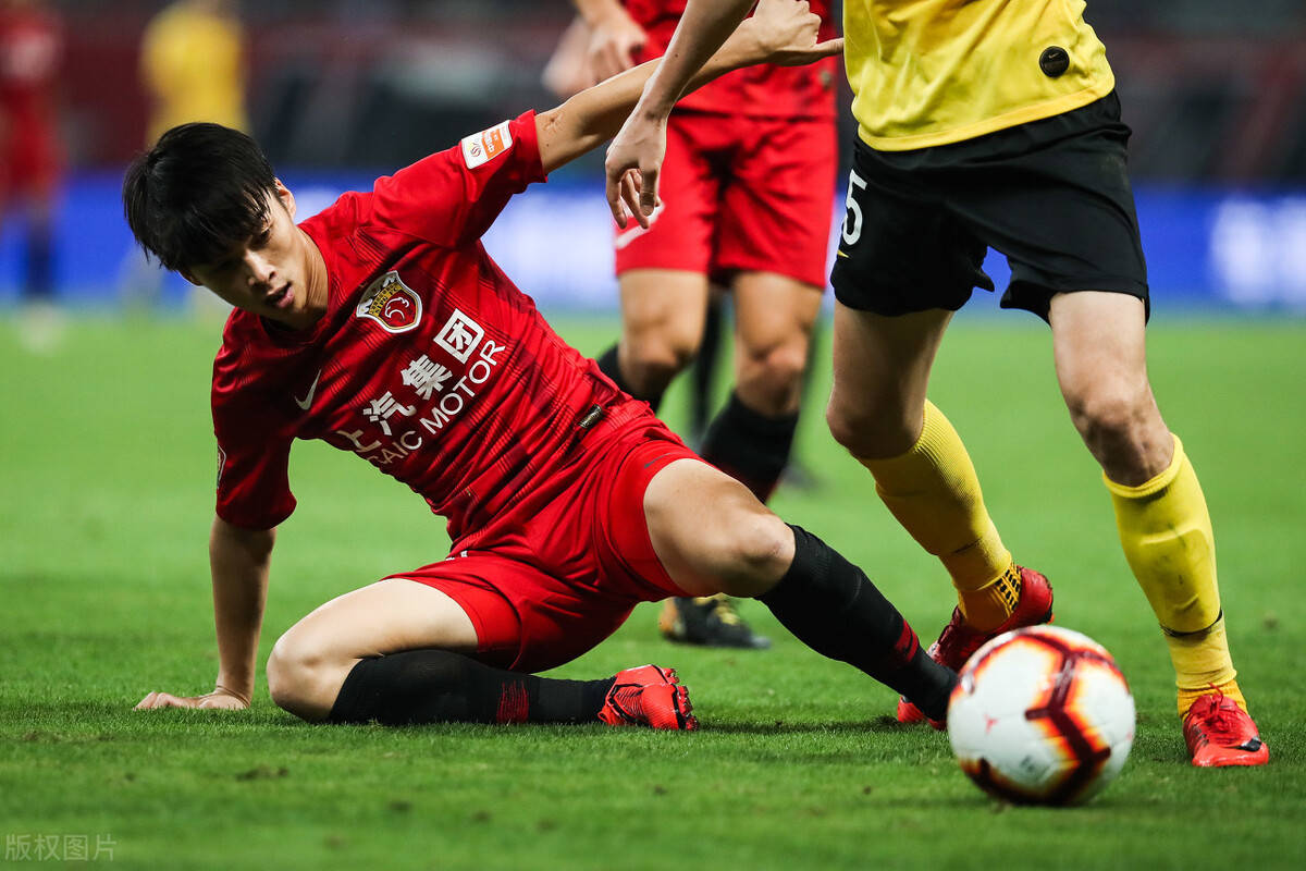 所以,上港每一任外籍主教练看到张一训练时的精彩表