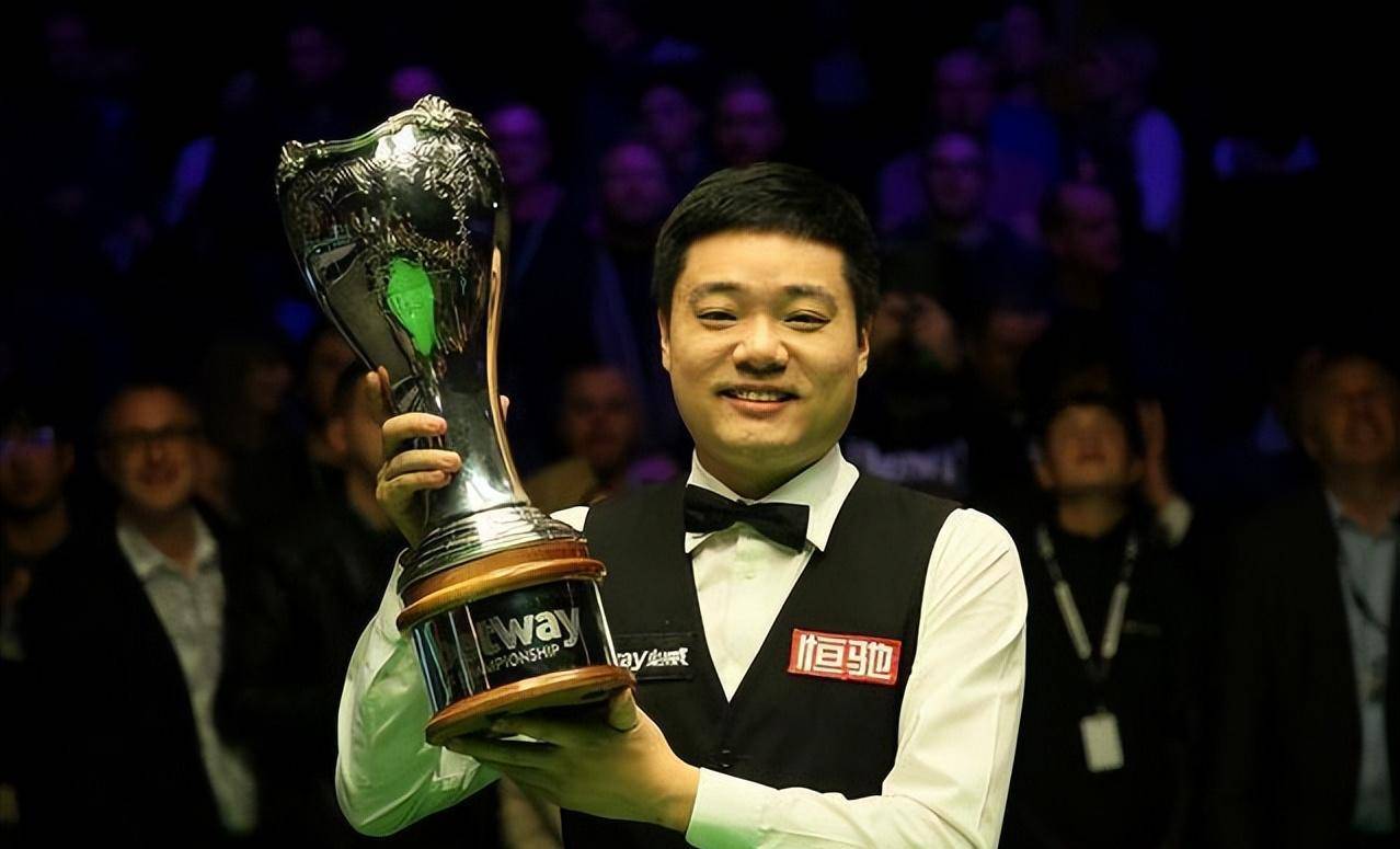 "台球神童"丁俊晖:母亲55岁因患病离去,娶大6岁富家女为妻_父母_妈妈