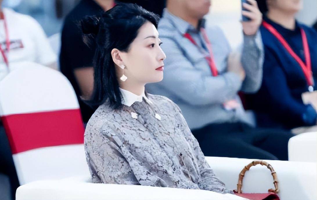 坦言只有事业_父亲_公司_王力宏