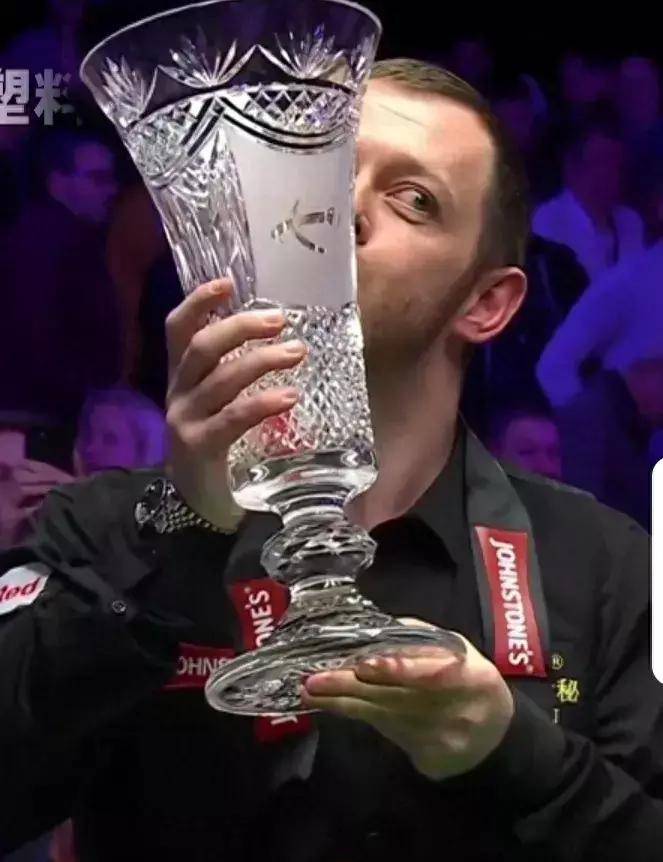 球员锦标赛决赛:张安达8-10不敌马克·艾伦,无缘冠军奖杯!