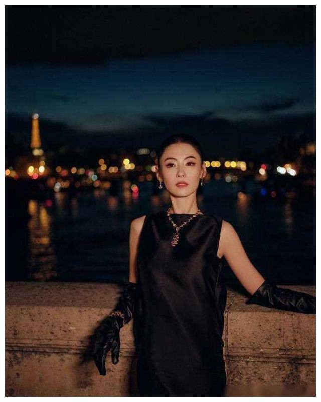 张柏芝的骨相绝美,年龄与日俱增,愈发突出,闪耀迷人._魅力_容颜_内心