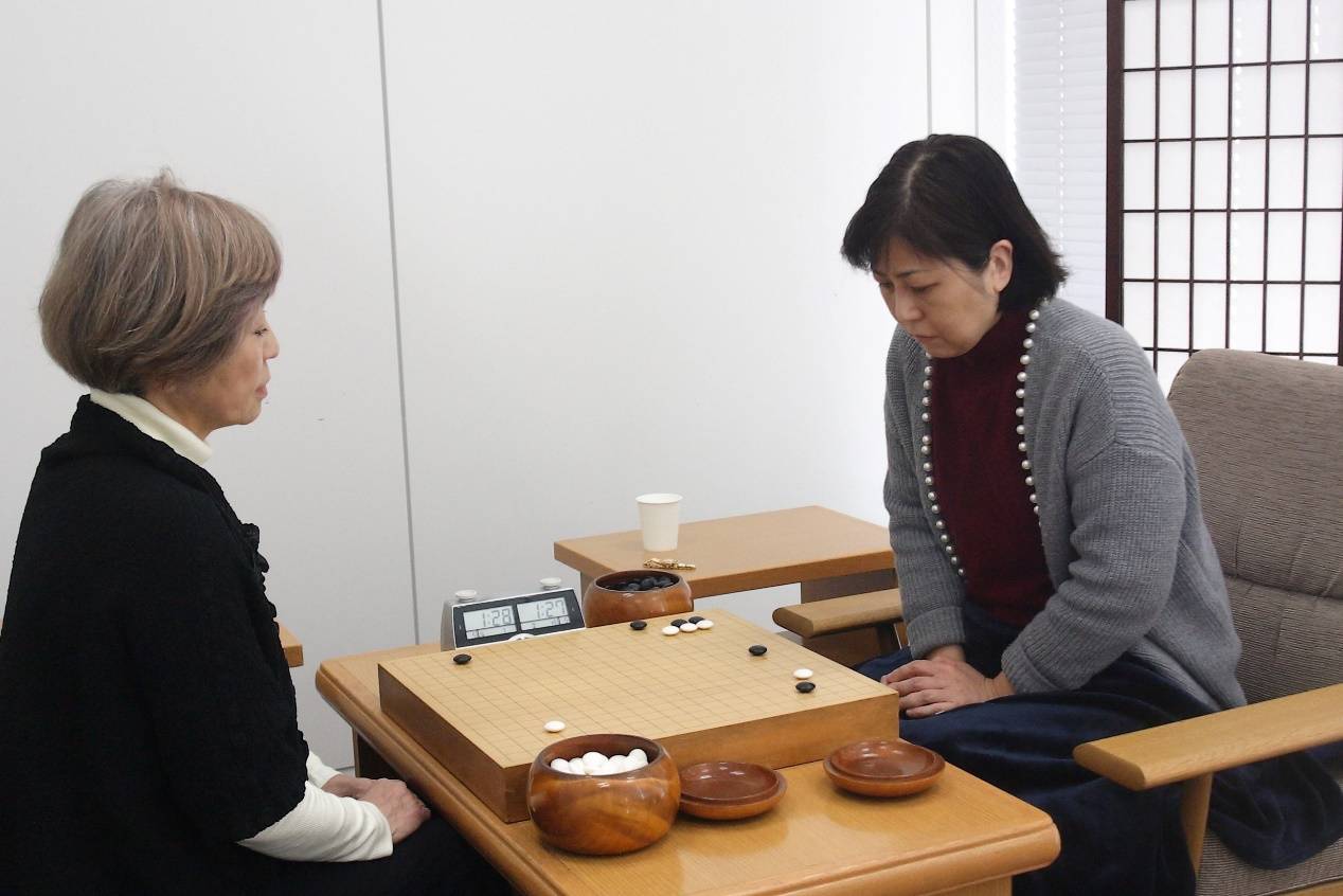 小林泉美时隔十九年再夺冠军 捡巨勺登顶女子传奇 传统女性的失与得