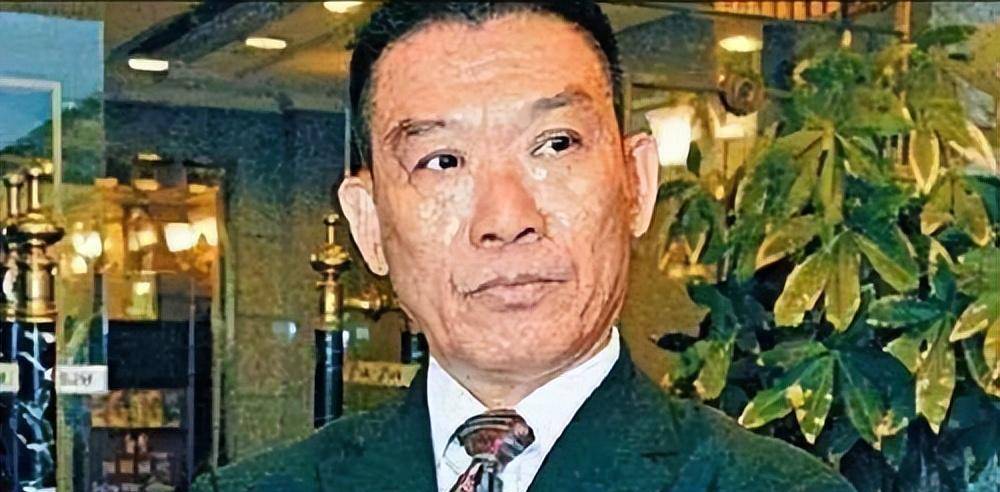 澳门黑枭"街市伟":身价百亿跟大姐大结婚,晚年发现孩子非亲生_吴伟