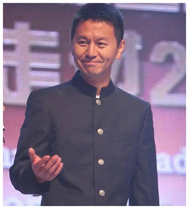 吴若甫,一位备受喜爱的演员,出道多年以来凭借多部备受瞩目的作品赢得