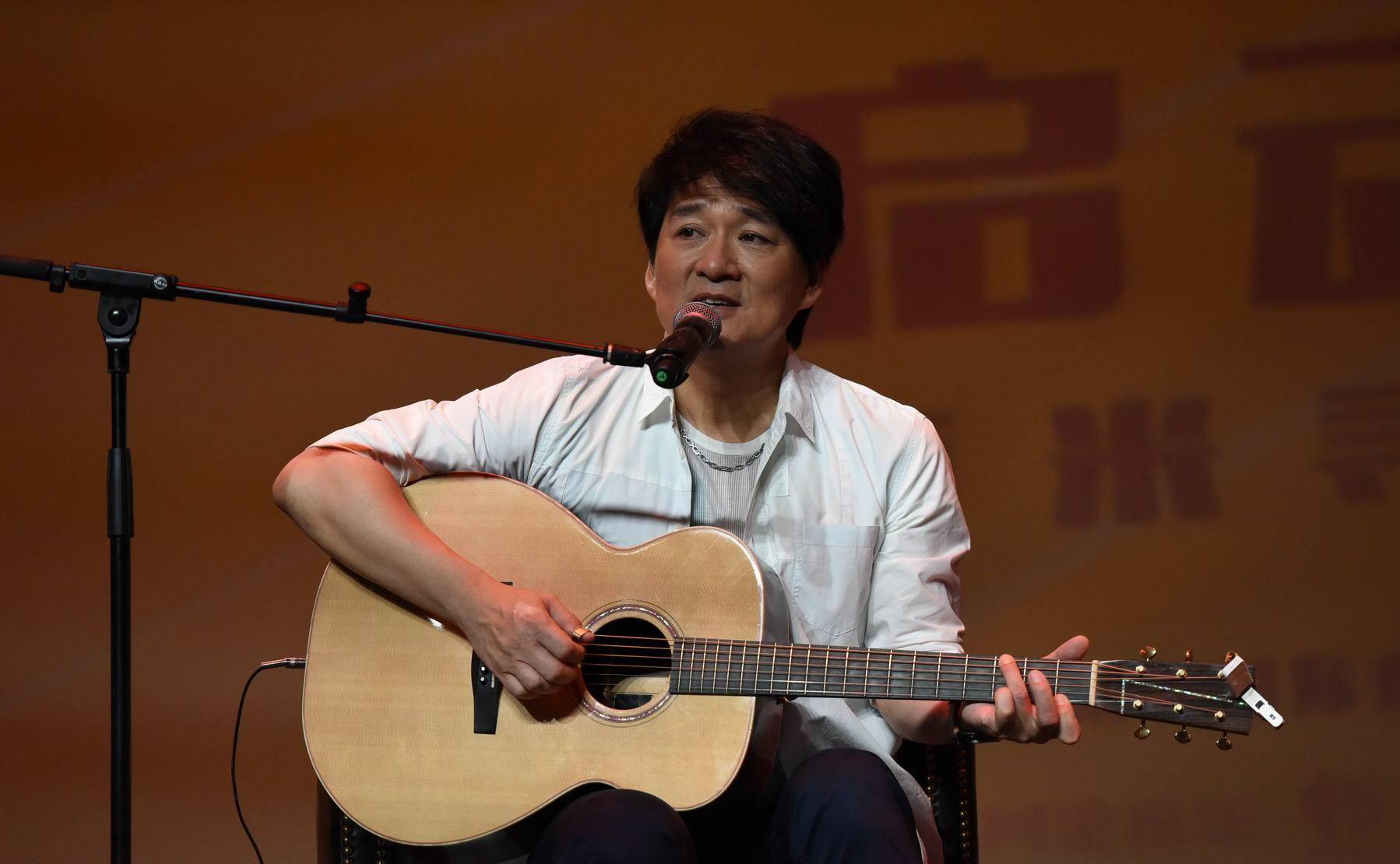 她是周华健的恩人,2婚2离后10年不见女儿,却称是为了保护她_齐豫