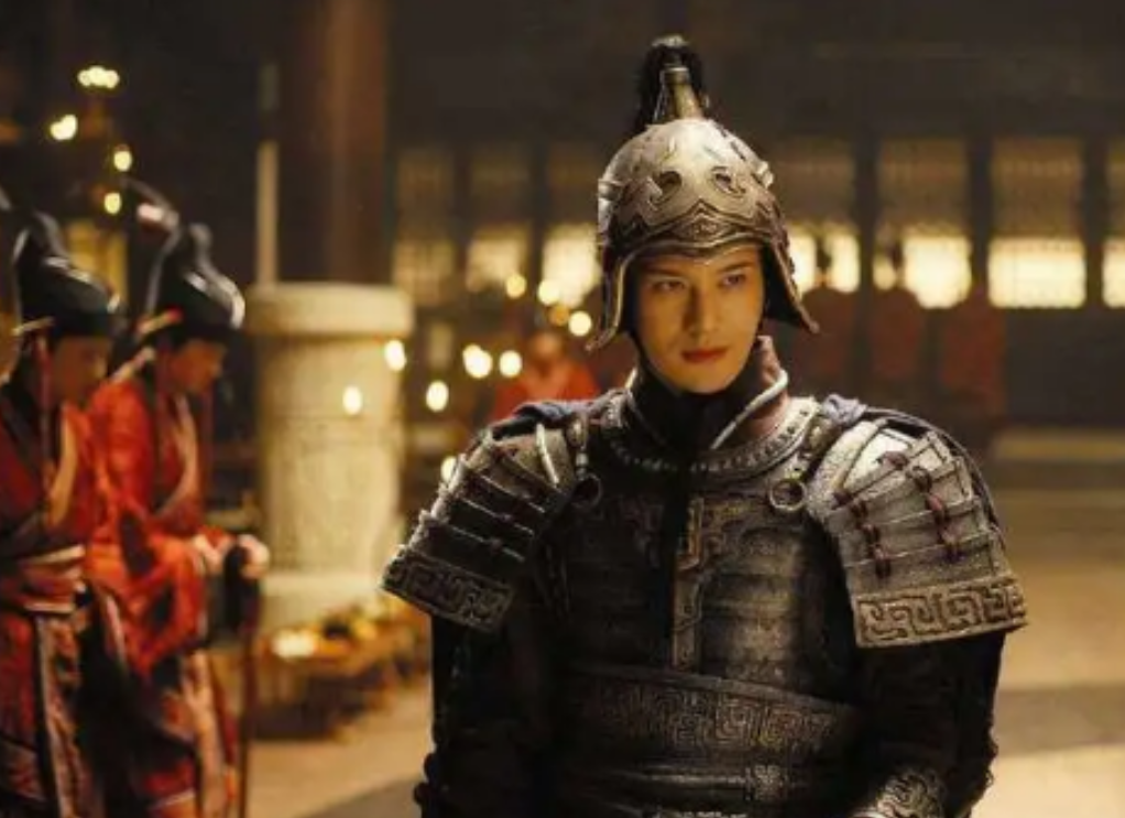 皇帝腹泻,让御医治病,御医说我先吃块西瓜,皇帝感叹:神医!