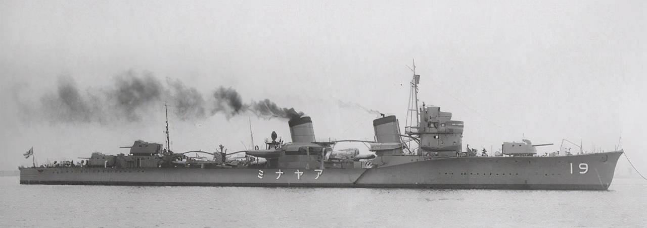 担任这次输送任务的海上部队为5艘驱逐舰:其中以"天雾"号,"夕雾"号(属