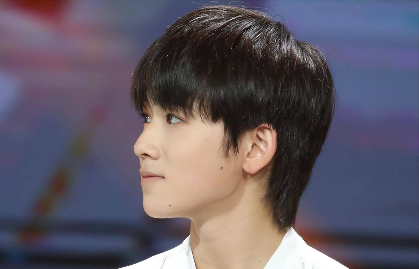 宋亚轩的声音很突出,感觉自带修音,王牌现场真的好听_舞台_小时候_rap