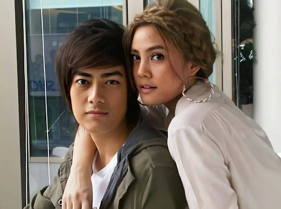 她为爱情付出了一切,却换来了背叛和伤痛,她是泰国最耀眼的传奇_janie