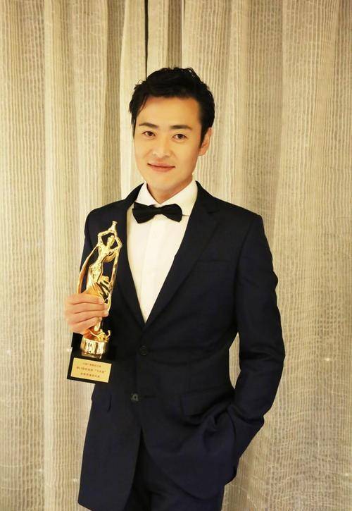 的两警卫,如今一个成就影帝,一个落得无戏可拍_魏和尚_段鹏_电视剧