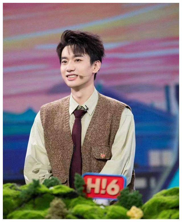 徐志胜脱口秀演员嬗变演员庞博的身高传奇之谜