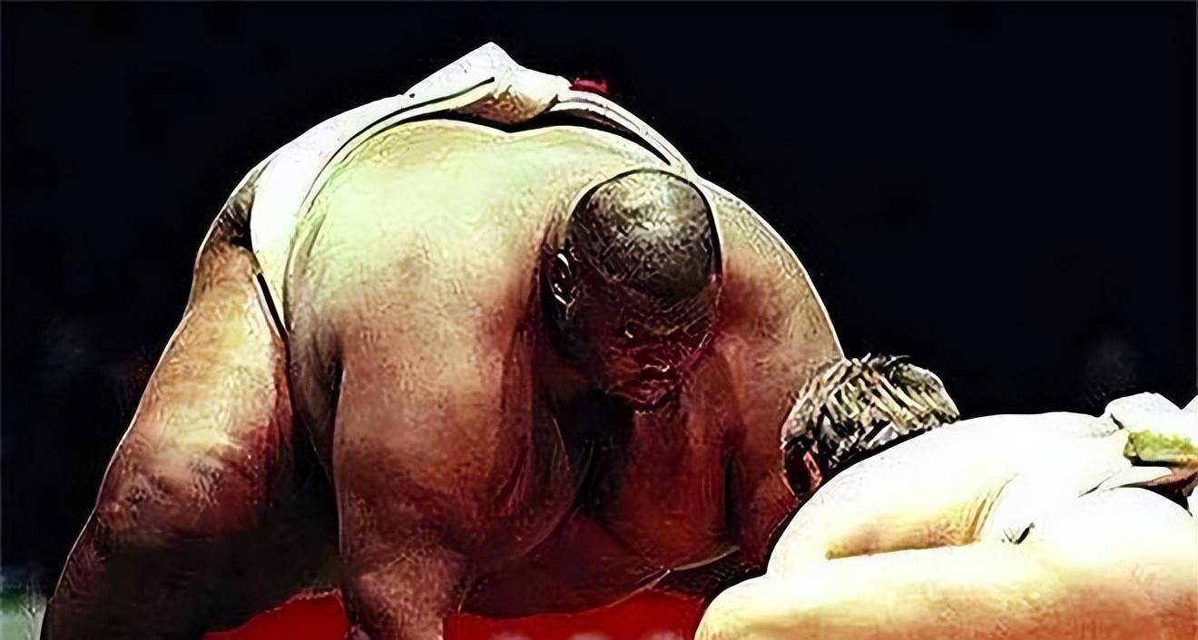 800斤相扑之王娶80斤娇妻惹争议,一年后离世_亚伯勒_美国_夫人