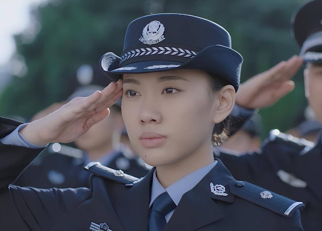 "警花"别硬演,有人英姿飒爽演出警魂,有人敷衍把观