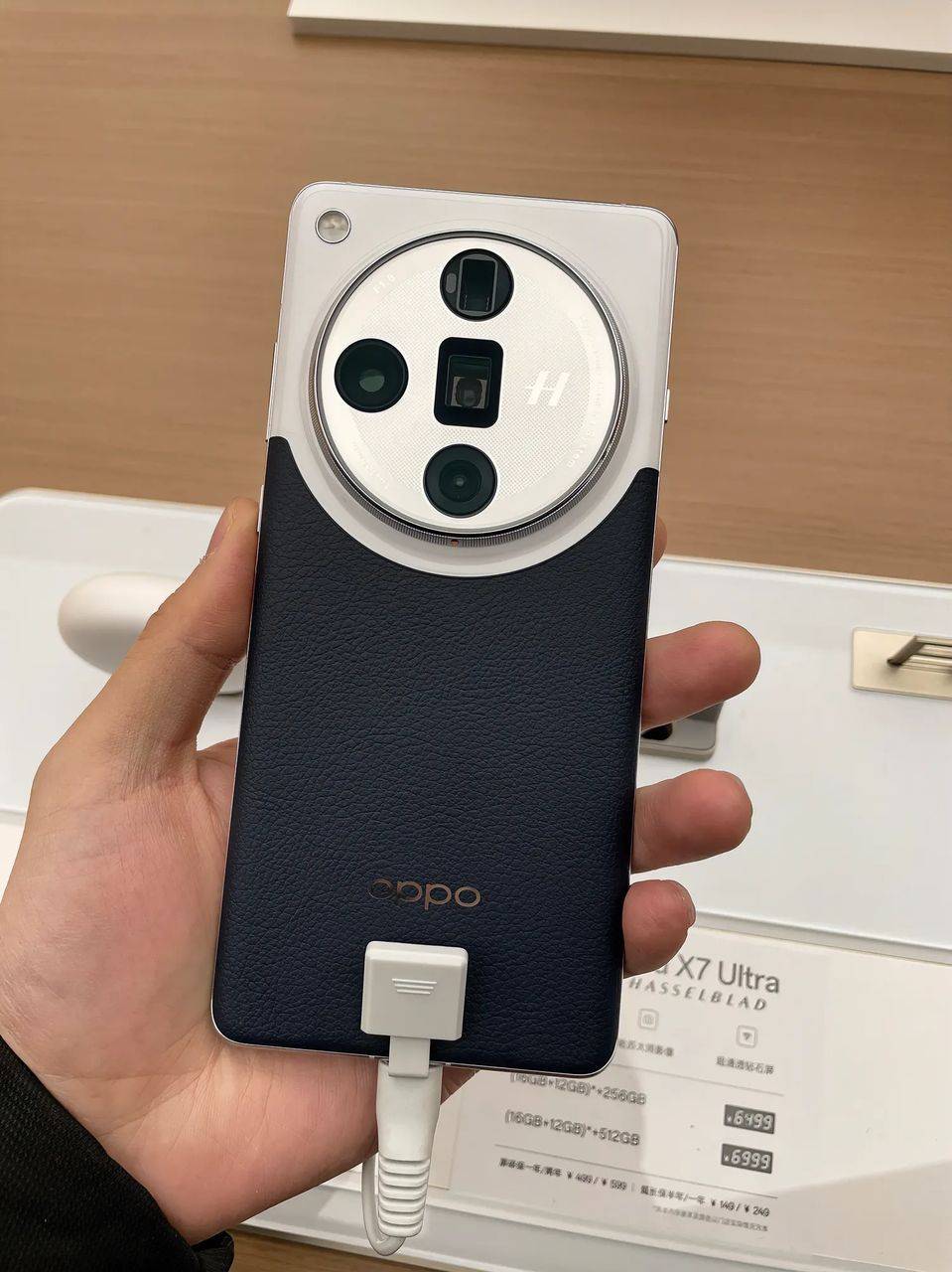 周末闲逛手机店,上手小米华为三星oppo,四家旗舰谁更强?