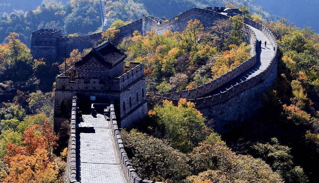 为了防止长城被涂鸦,慕田峪长城想出一个办法,却成为新的景点_游客