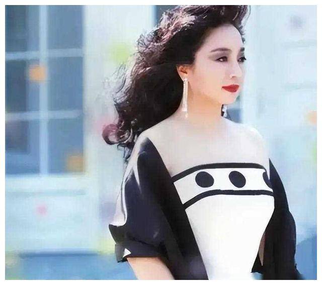 徐小凤_事业_传奇