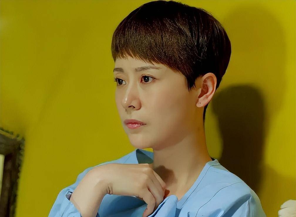 后来她搭档师傅黄磊拍摄了《小别离》,电视剧热播期间,海清曾无数次登