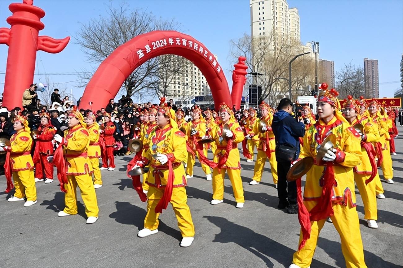 秀水镇南村参加盂县2024年元宵节街头民间艺术展演_锣鼓_节奏_情绪