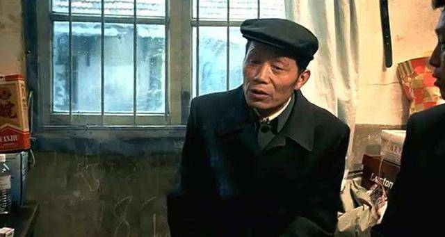 成龙父亲的传奇人生,曾是国民党特务头子,后来逃往香